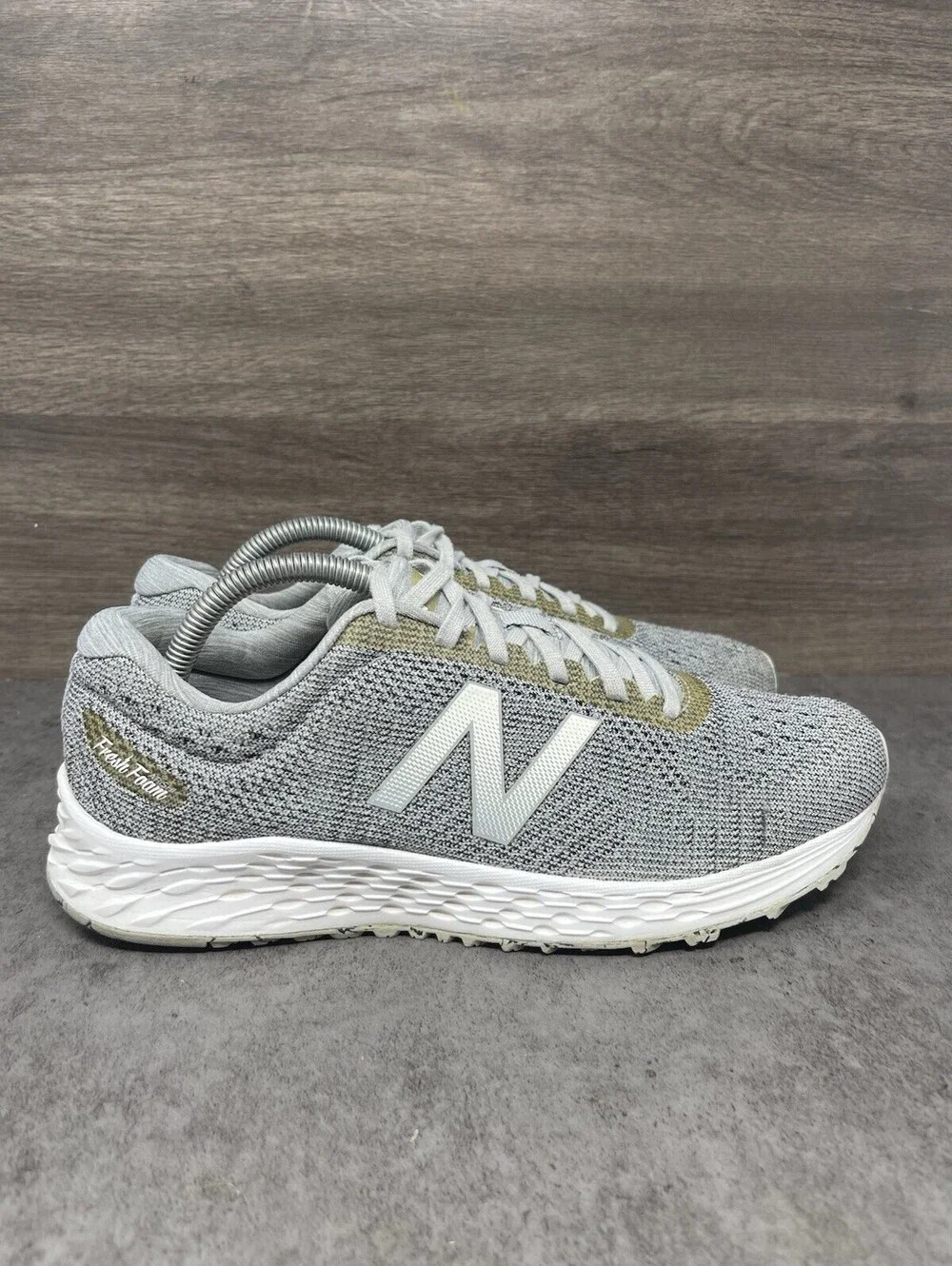 New Balance Fresh Foam Arishi Running Shoes Womens Size 9.5 Grey Athletic Traine